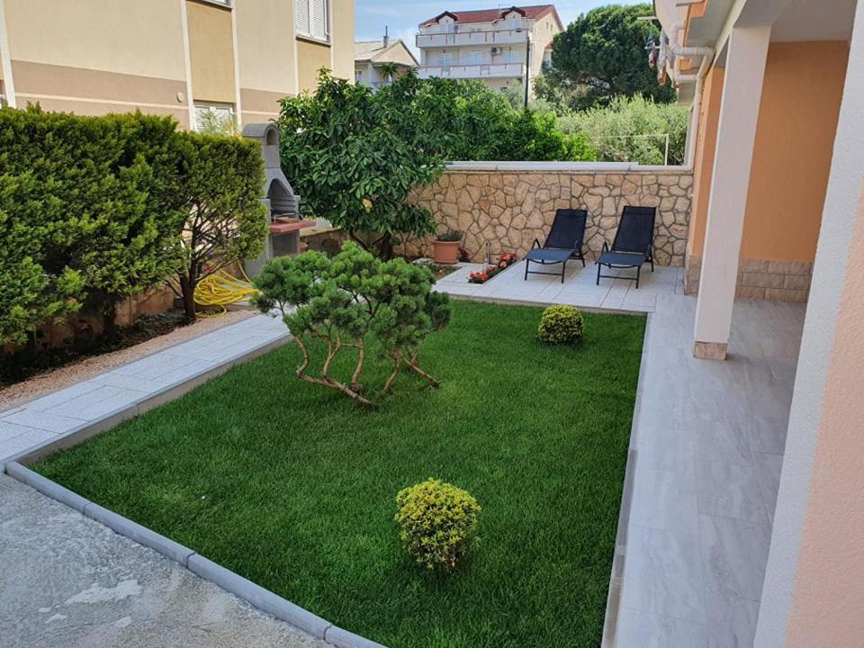 Apartments Niko Novalja Luaran gambar