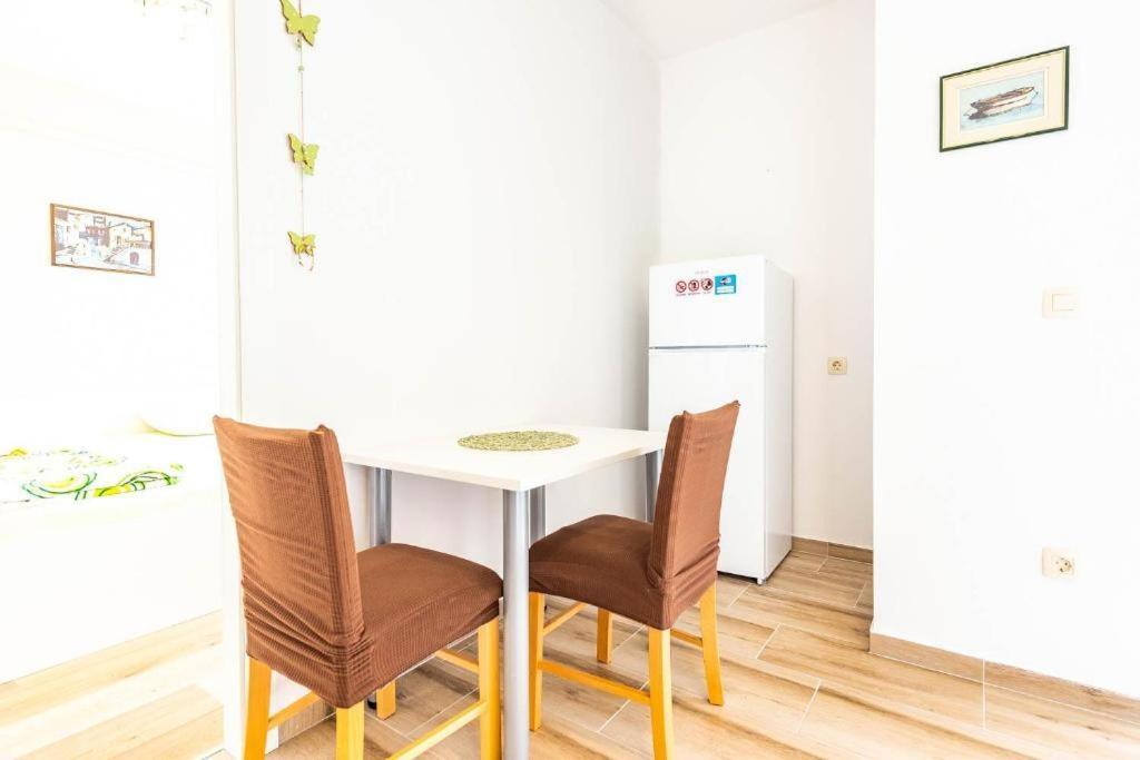 Apartments Niko Novalja Luaran gambar