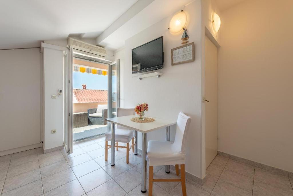 Apartments Niko Novalja Luaran gambar