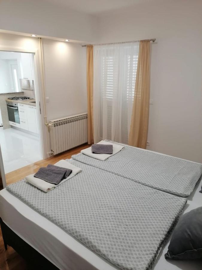 Apartments Niko Novalja Luaran gambar